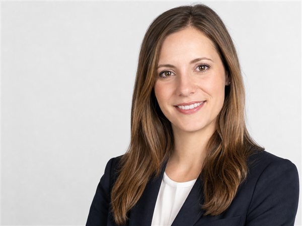 Ansprechpartnerin Britta aus dem Recruiting-Team der ppedv AG